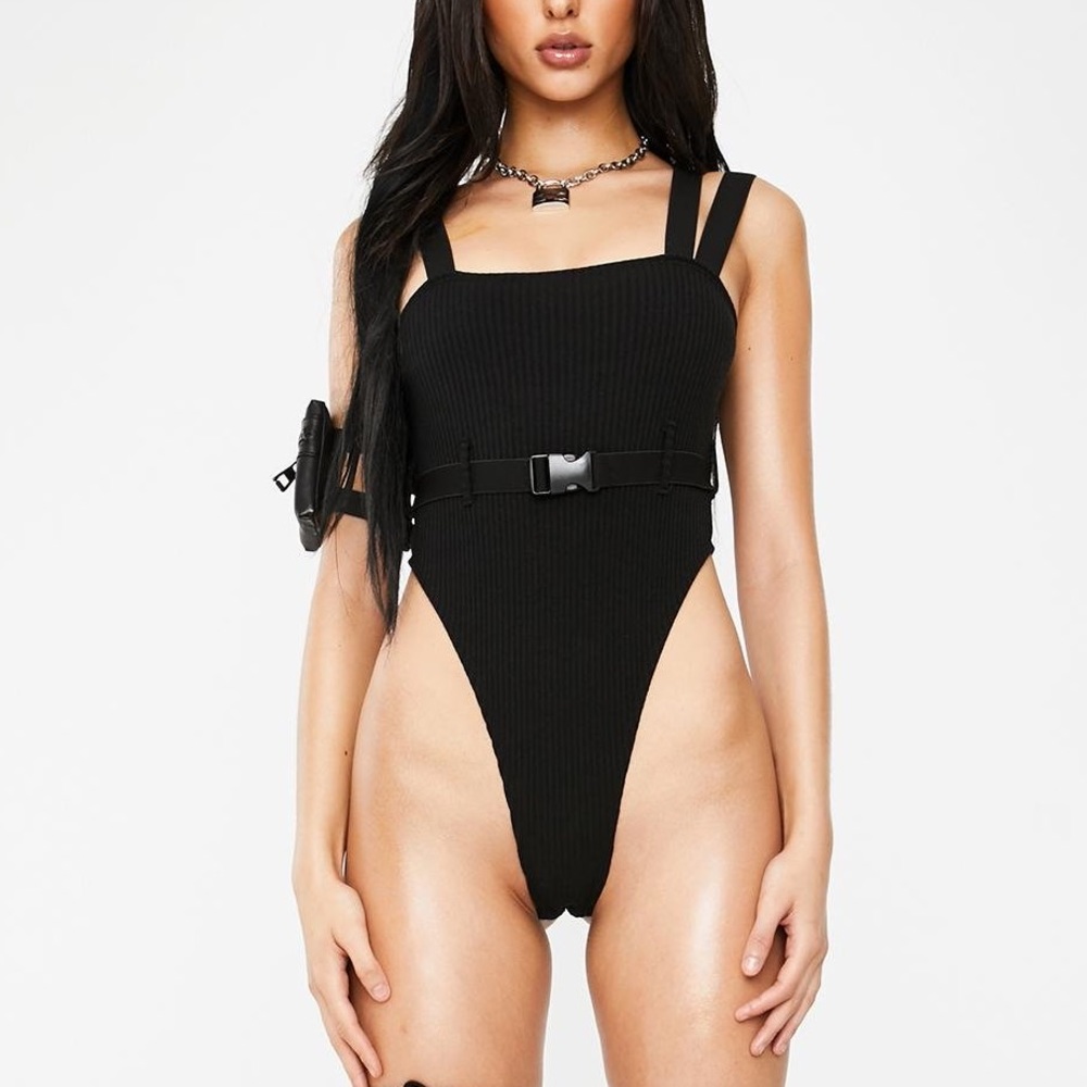 Buckle body suit